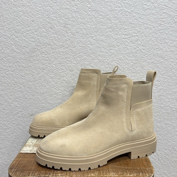 Steve Madden Moira Suede Chelsea Boots Size 8.5 - Picture 4 of 8